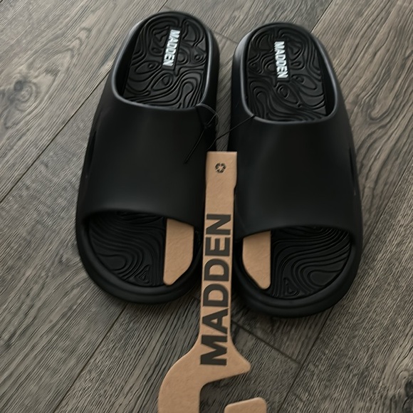 Madden SLIDE SANDAL IN BLACK RUBBER Sz 11 - Picture 4 of 10